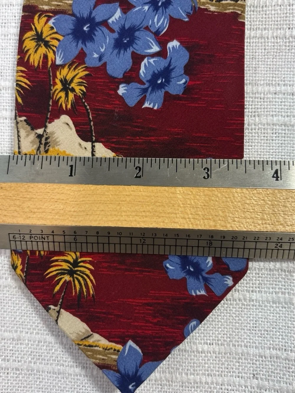 Museum Artifacts Necktie Red Hawaiian Floral Palm Trees Silk EUC